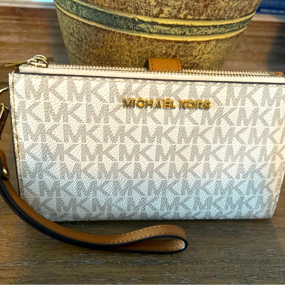 Michael Kors wallet
